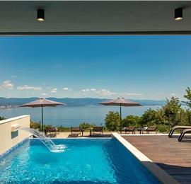 4 Bedroom Villa with Salt Water Pool, Private mini golf course and Rooftop Terrace near Opatija, Sleeps 8
